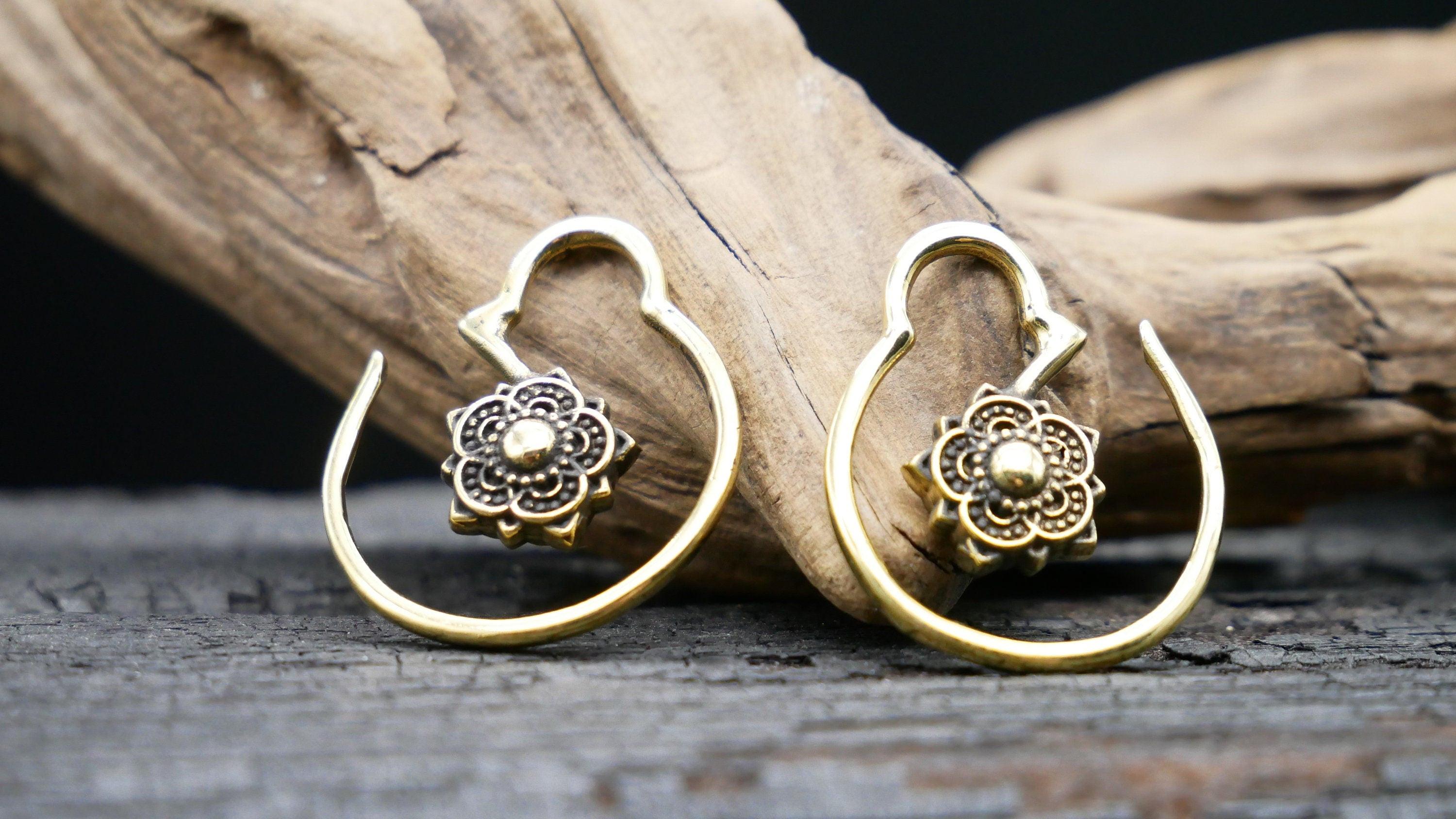 Stunning 14K Yellow Gold Round Ball Stud Earrings - Multiple Sizes Available!.