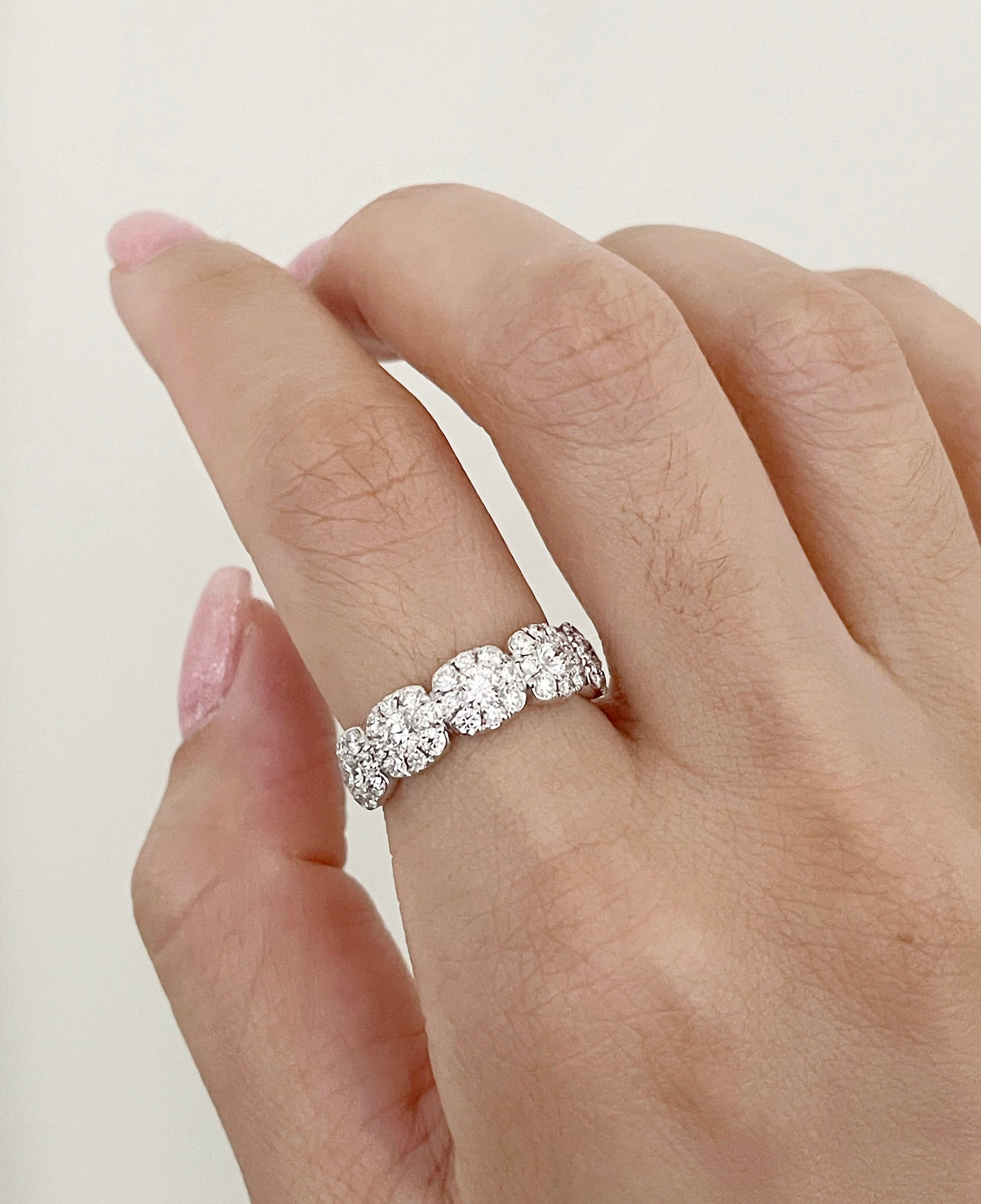 18K Cushion Shape with Halo Diamond Band
