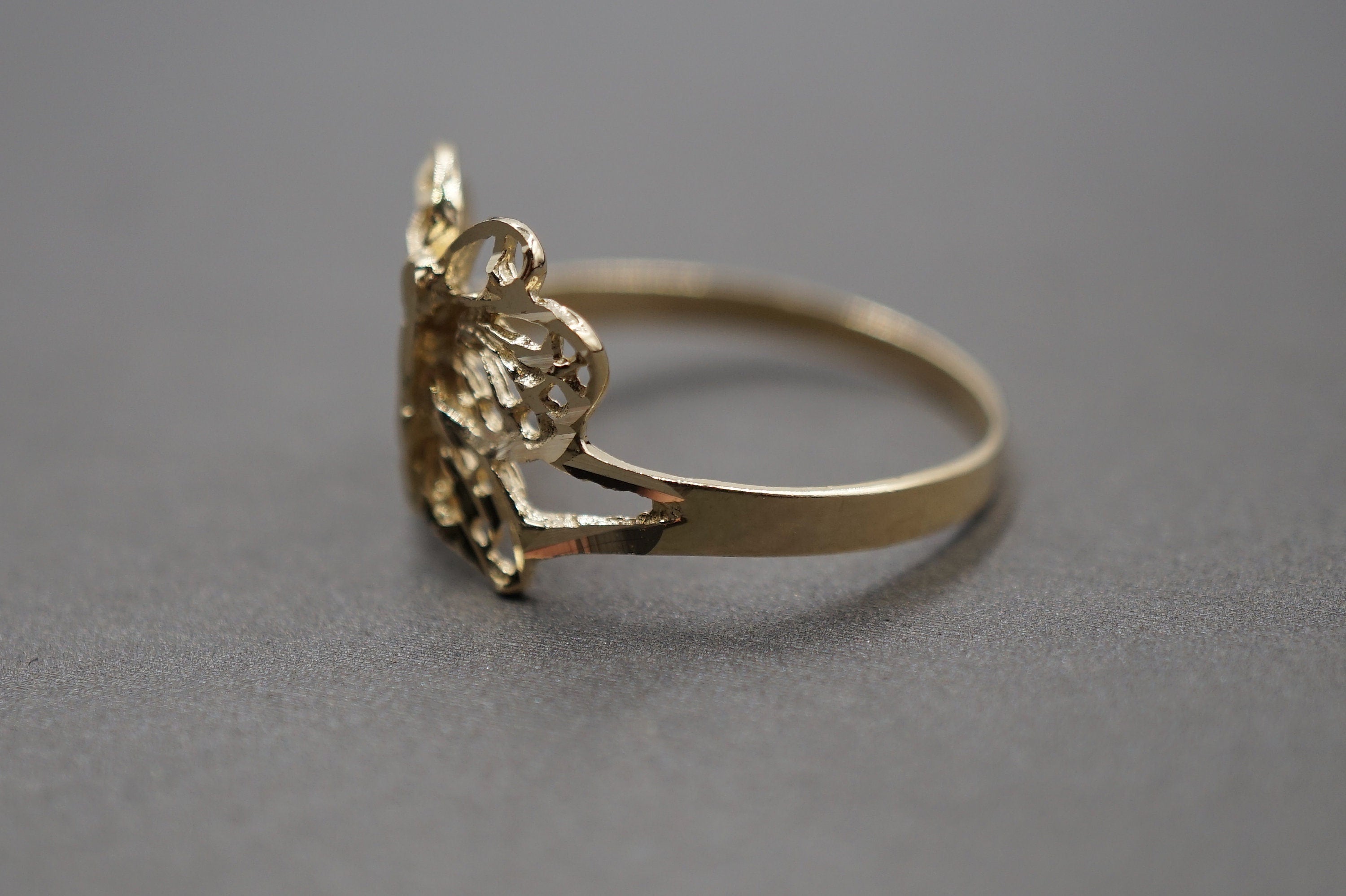10K Solid Yellow Gold 0.45" Diamond Cut Butterfly Band Ring.
