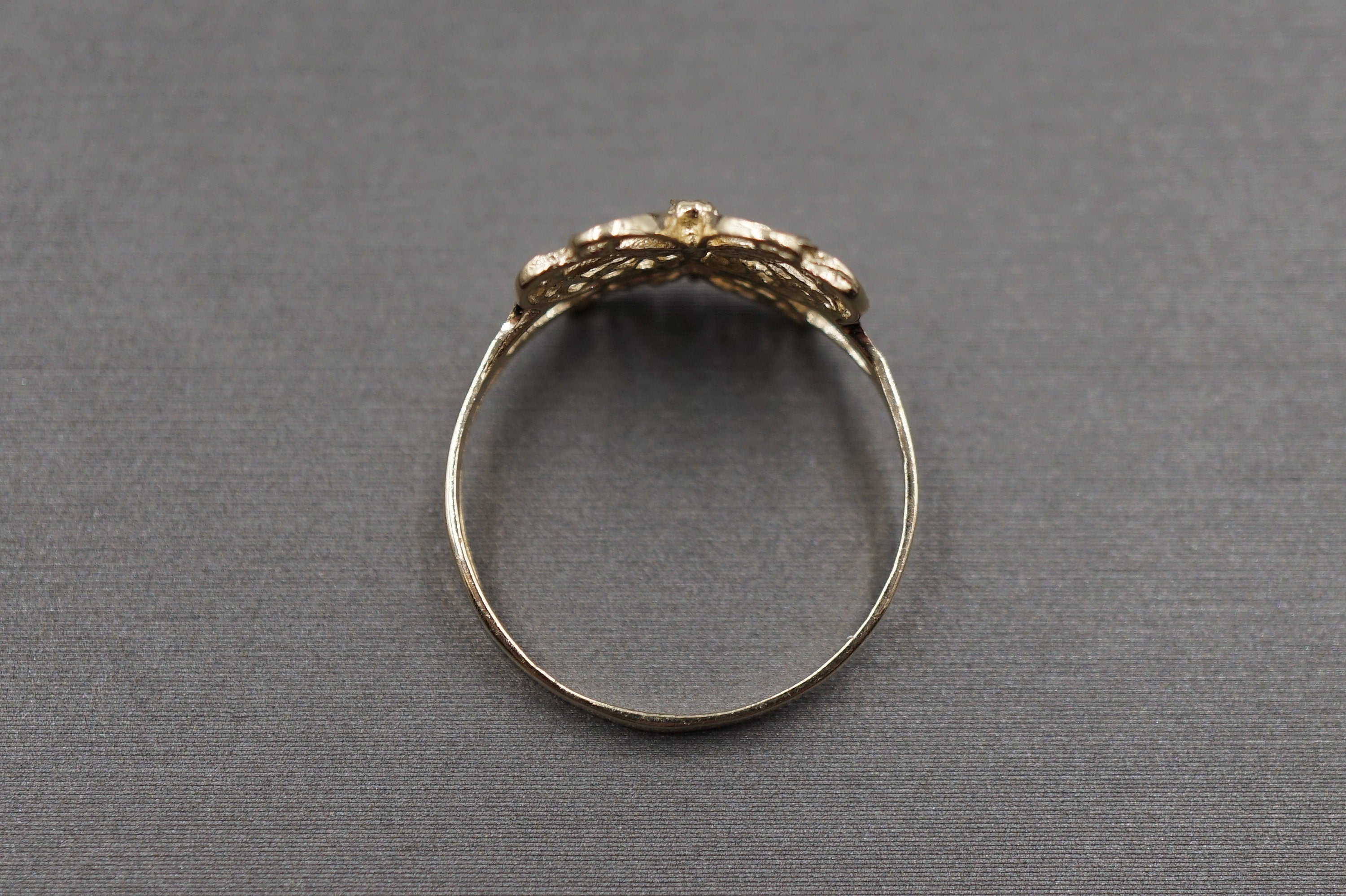 10K Solid Yellow Gold 0.45" Diamond Cut Butterfly Band Ring.