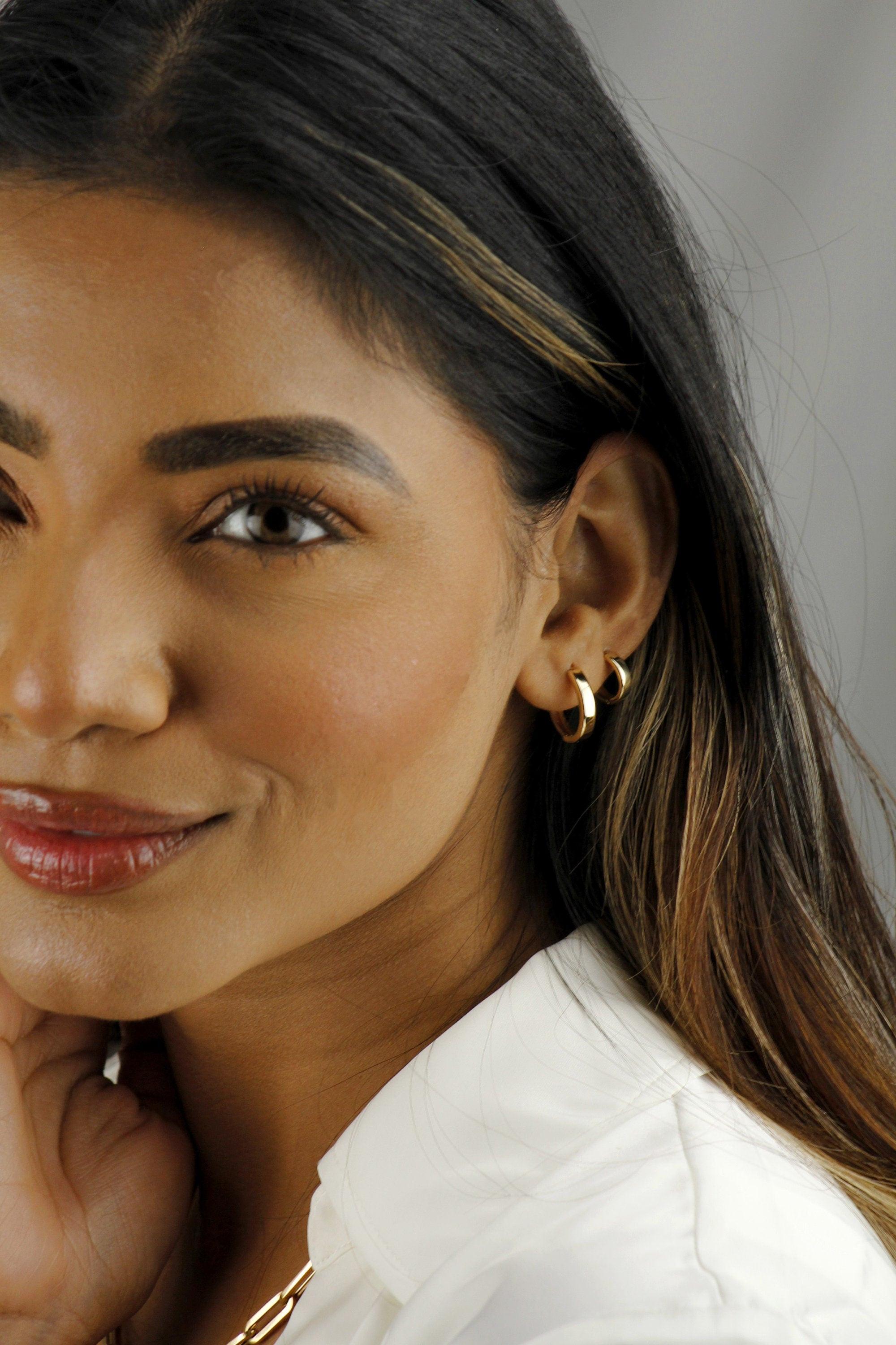 Dainty 10K Solid Gold Minimalist Huggie Hoop Earrings for Everyday Wear.