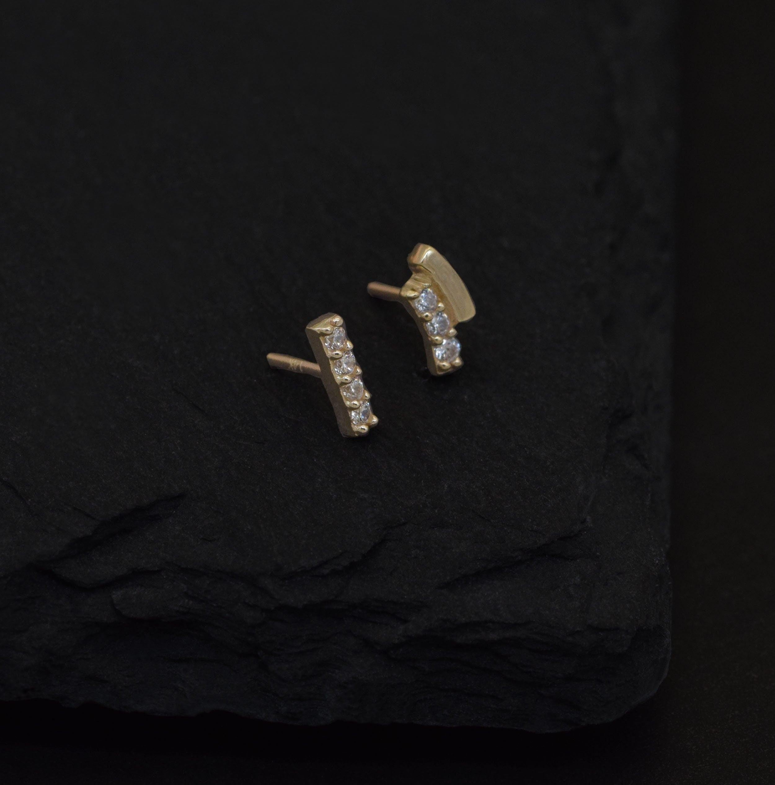 14K Solid Gold Curved Bar Cartilage Stud Earring - Flat Back Rectangle Design for Helix, Conch, Tragus & Labret.