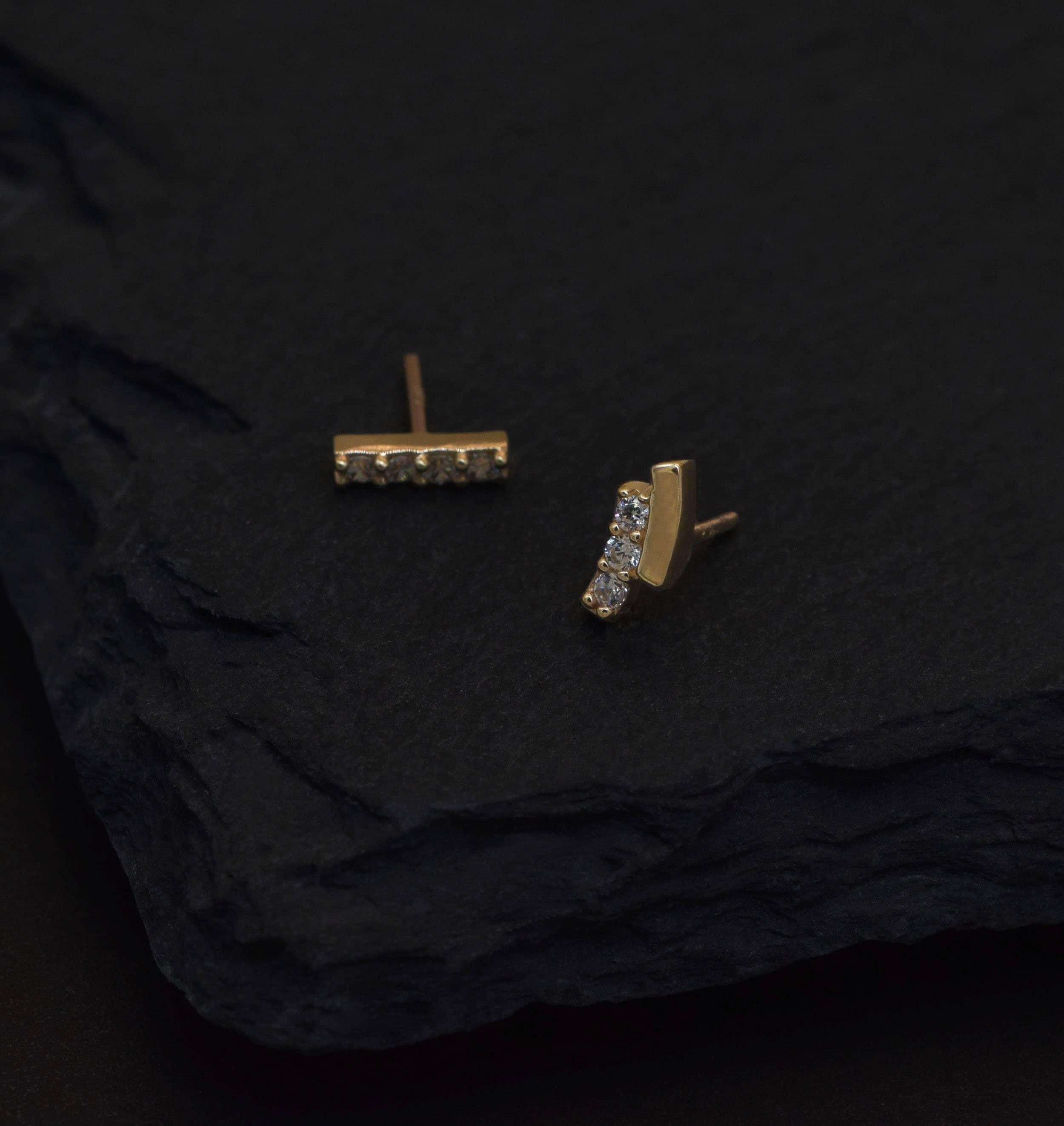 14K Solid Gold Curved Bar Cartilage Stud Earring - Flat Back Rectangle Design for Helix, Conch, Tragus & Labret.