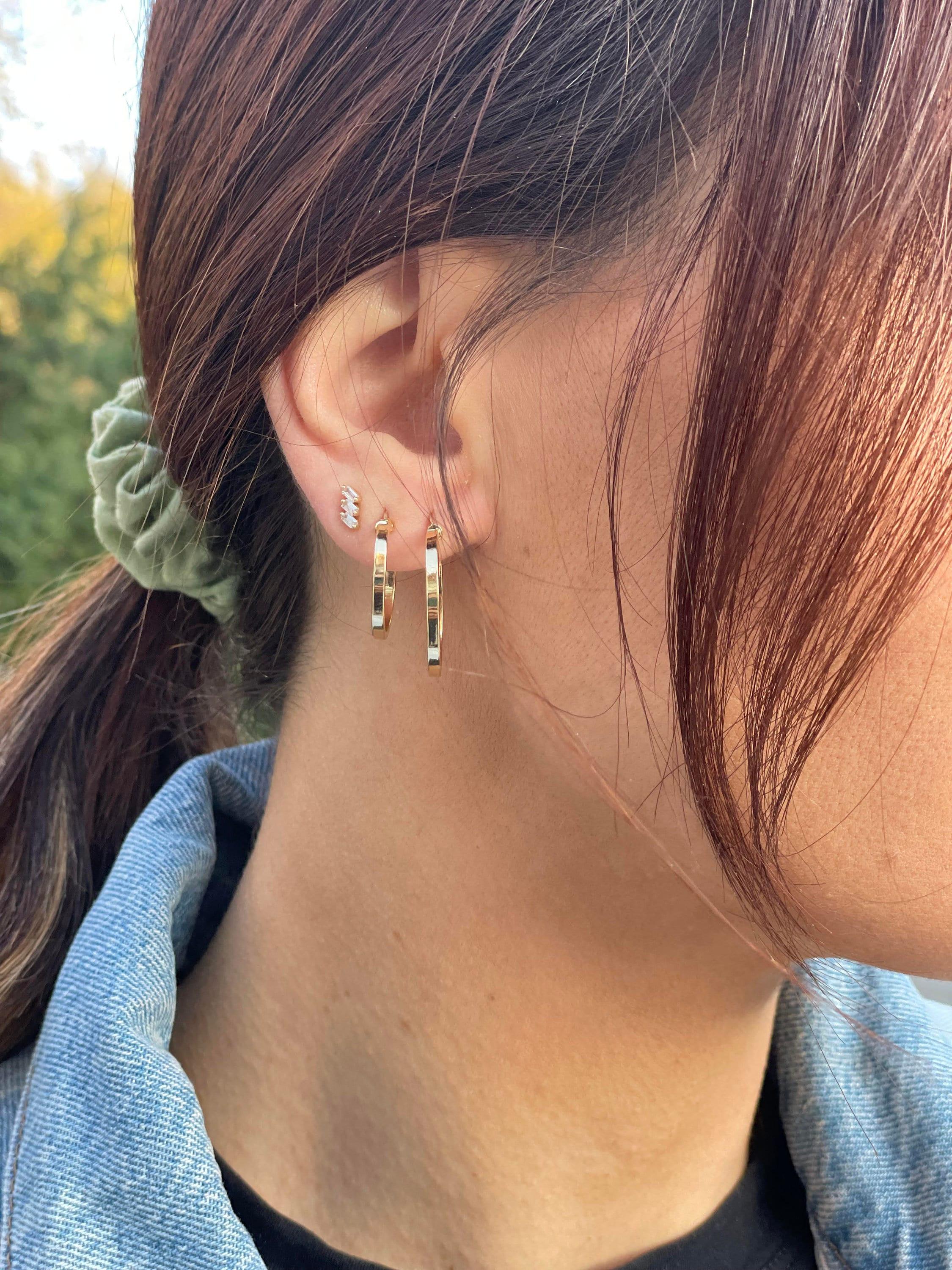 Elegant 14K Solid Gold Minimalist Lightweight Hoop Earrings – Perfect Gift for Her.