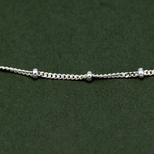 Elegant Sterling Silver Curb Chain Bracelet – Dainty Beaded Fine Jewelry Gift for Her.