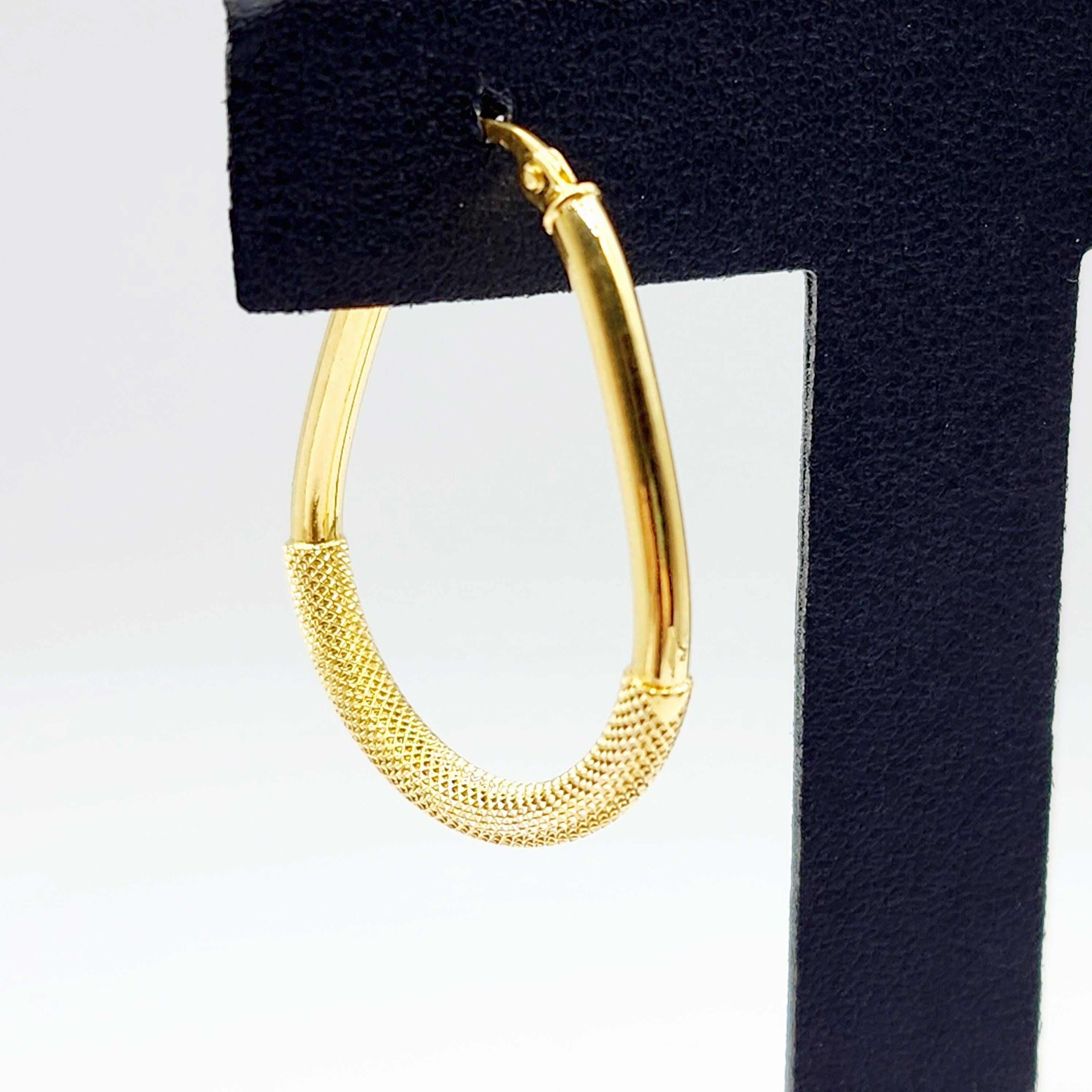 Elegant 10K Yellow Gold Textured Oval Hoop Earrings - Timeless Everyday Style.