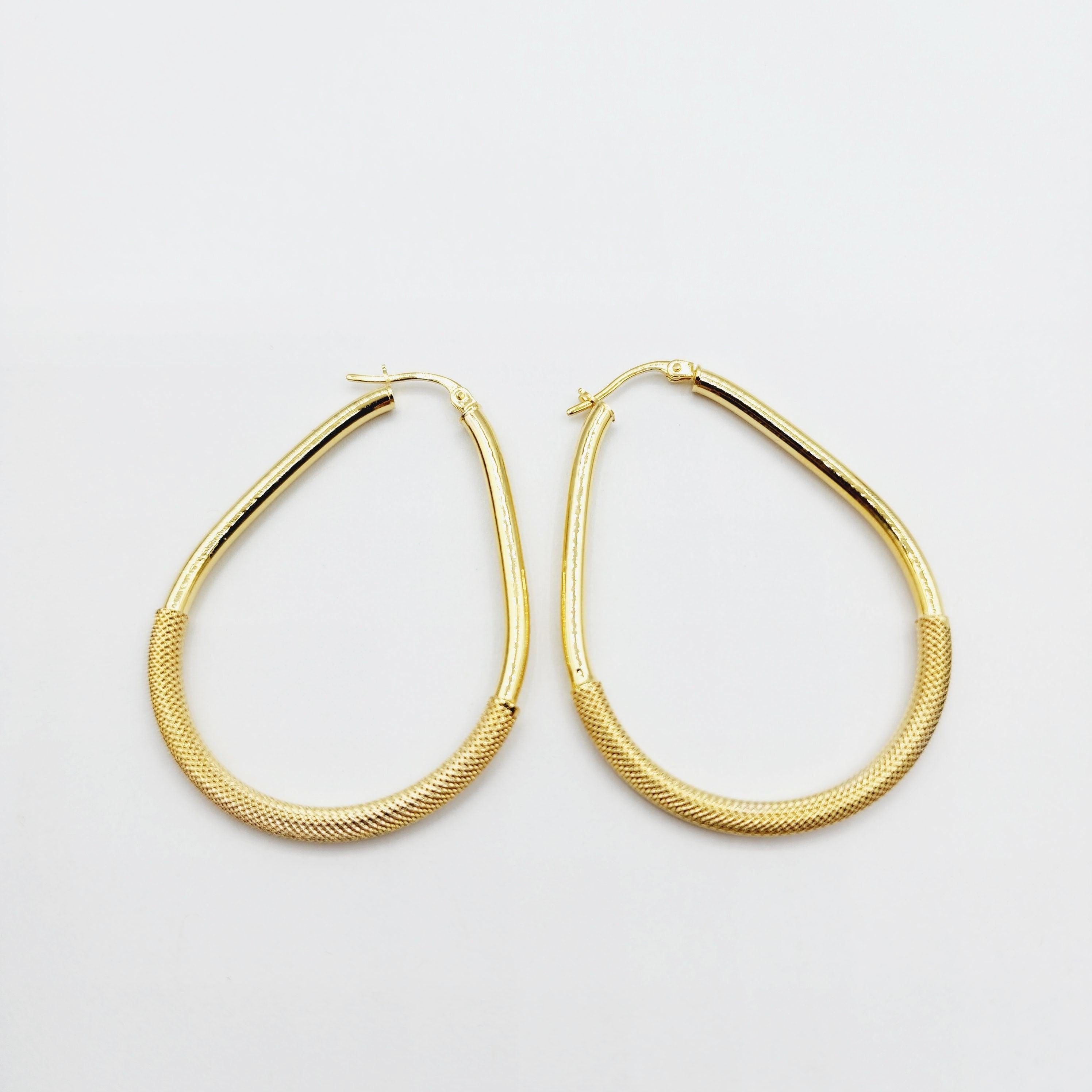 Elegant 10K Yellow Gold Textured Oval Hoop Earrings - Timeless Everyday Style.