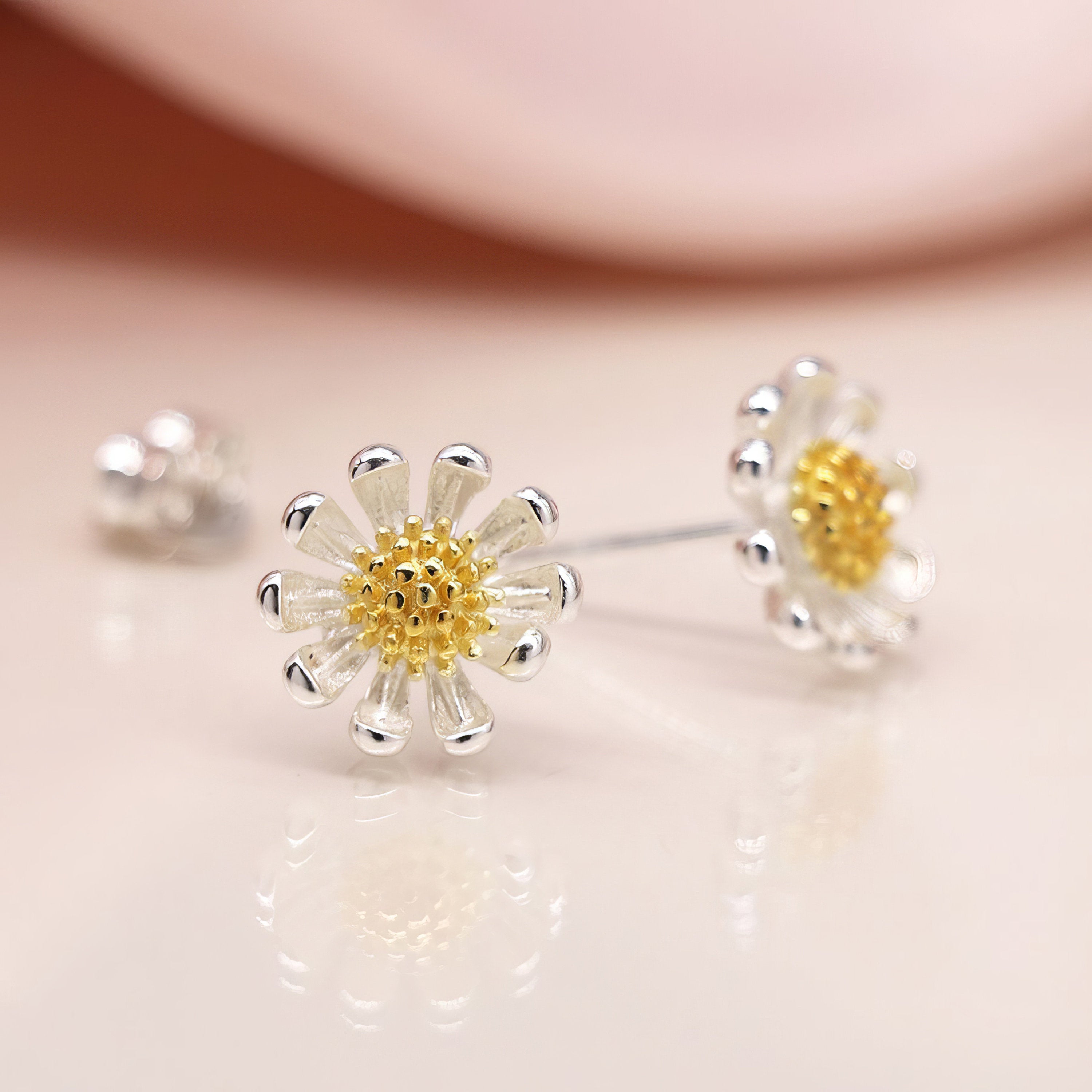 Sterling Silver and Gold Daisy Stud Earrings – 10Mm