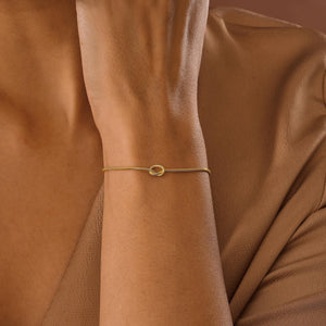 Stunning 14K Gold Love Knot Bracelet for Couples - Elegant Friendship Snake Chain Gift.