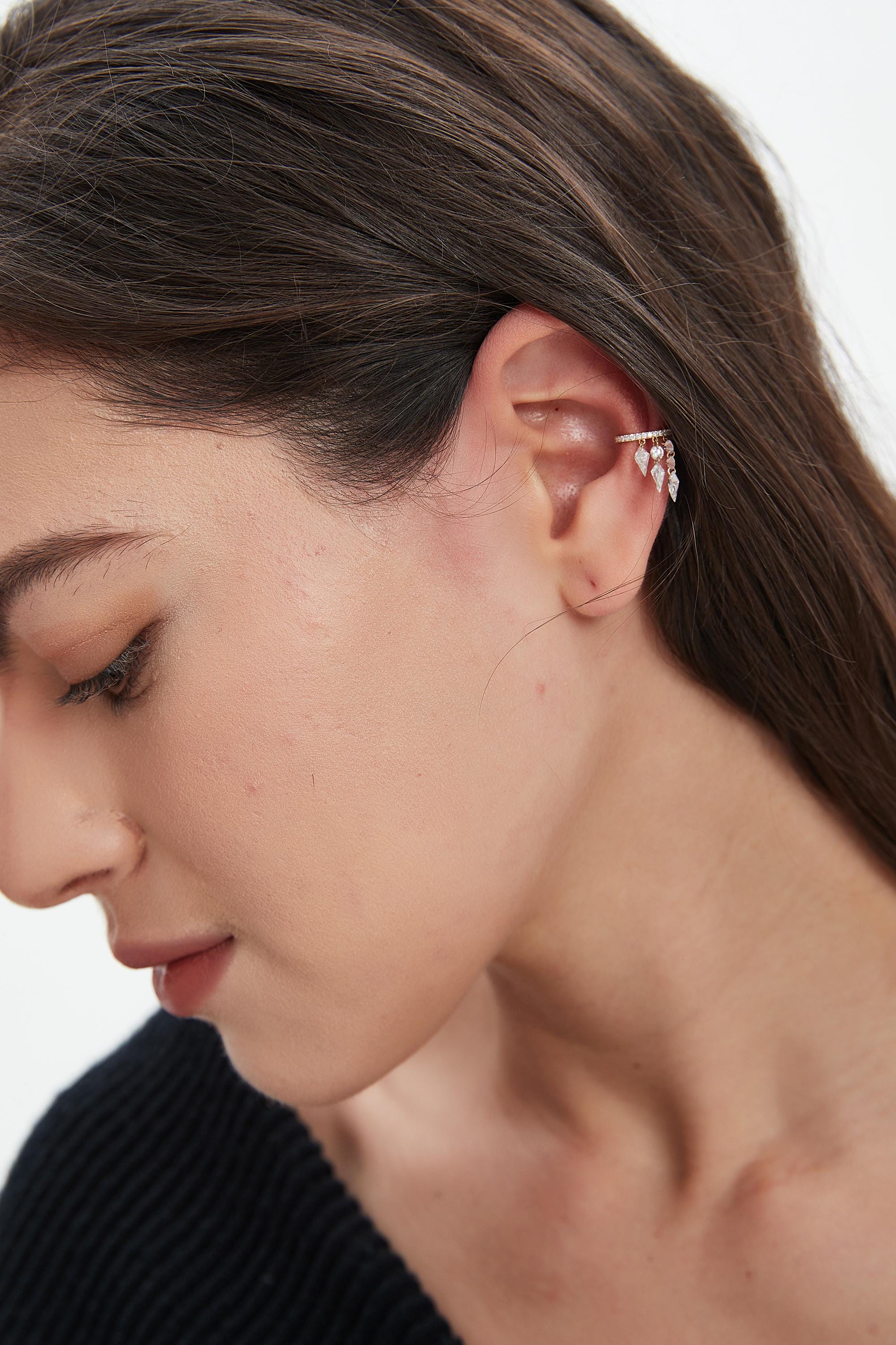 18K Gold Kite Diamond Ear Cuff: No Piercing Needed