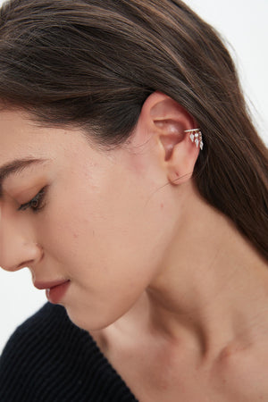 18K Gold Kite Diamond Ear Cuff: No Piercing Needed