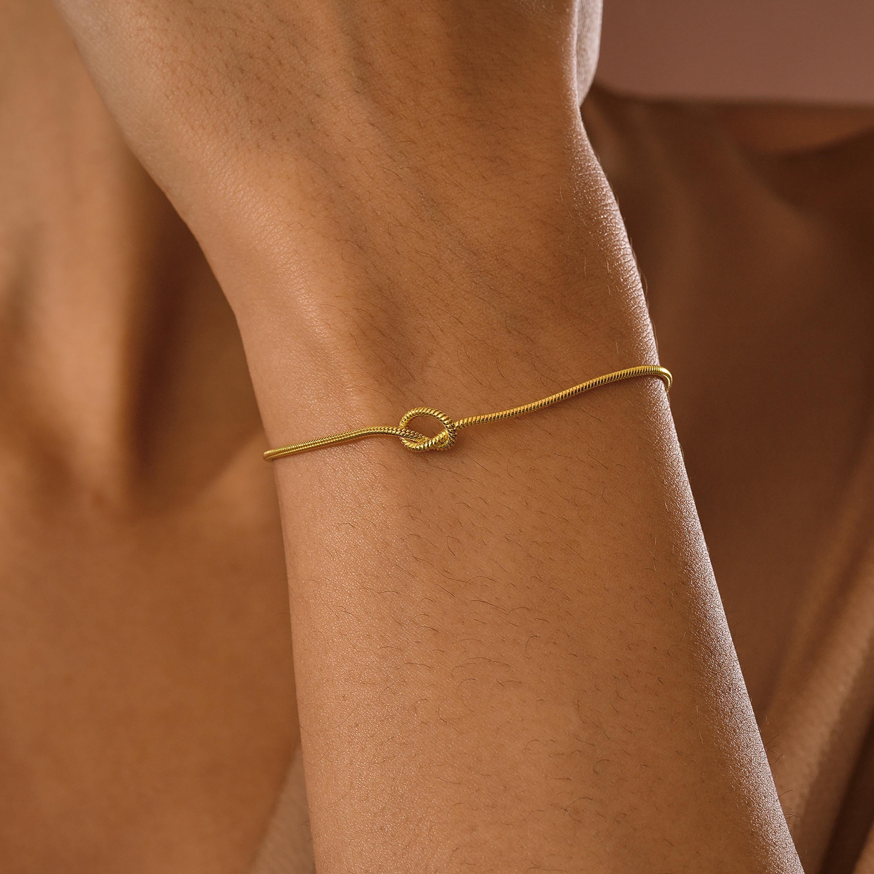 Stunning 14K Gold Love Knot Bracelet for Couples - Elegant Friendship Snake Chain Gift.