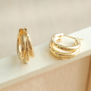 Exquisite 18K Solid Gold Trio Circle Hoop & Twist Square Huggie Earrings for Women.