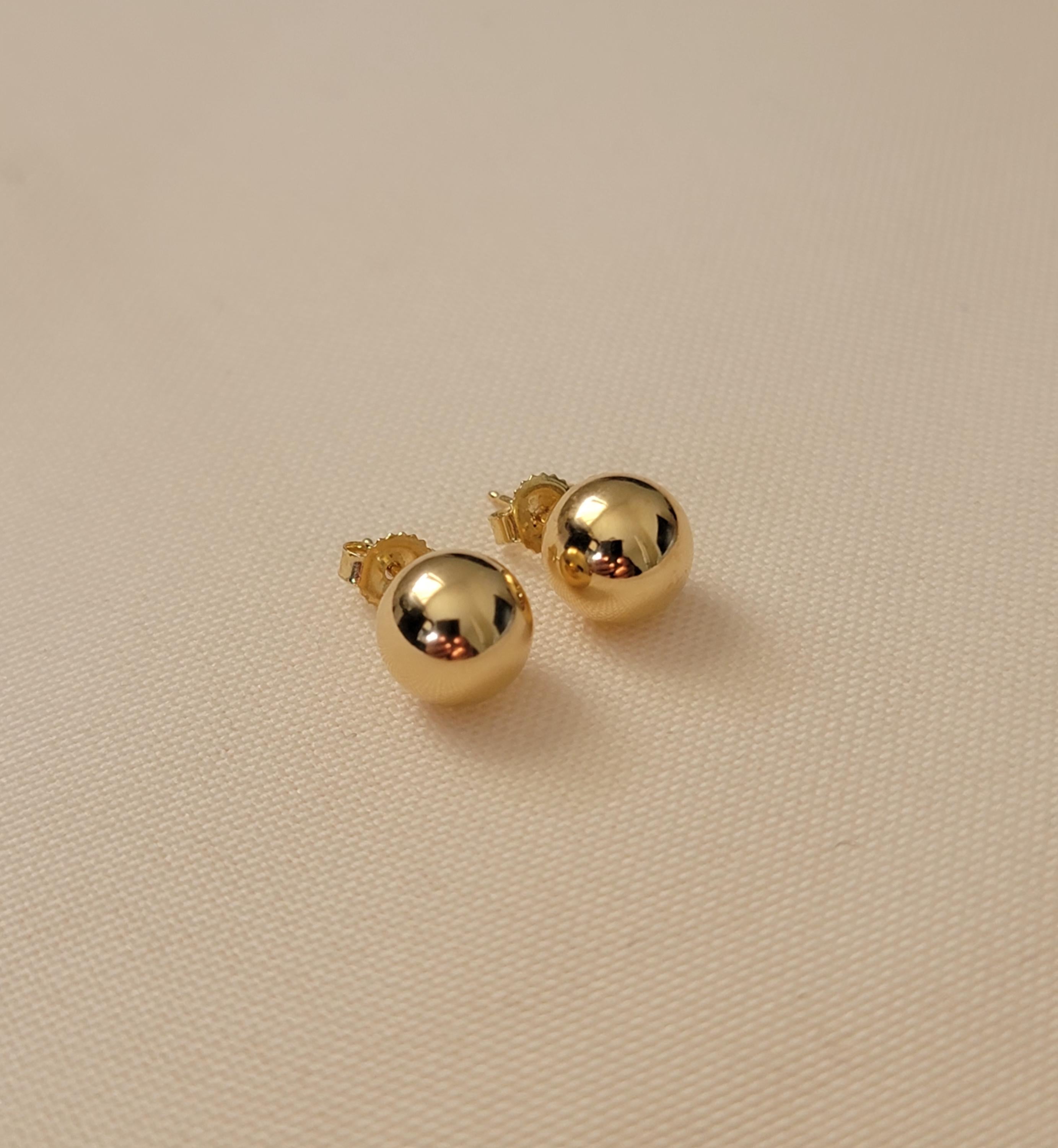18K Yellow Gold Ball Stud Earrings, Lightweight