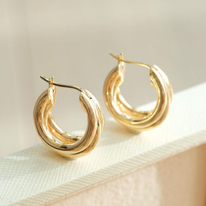 Exquisite 18K Solid Gold Trio Circle Hoop & Twist Square Huggie Earrings for Women.