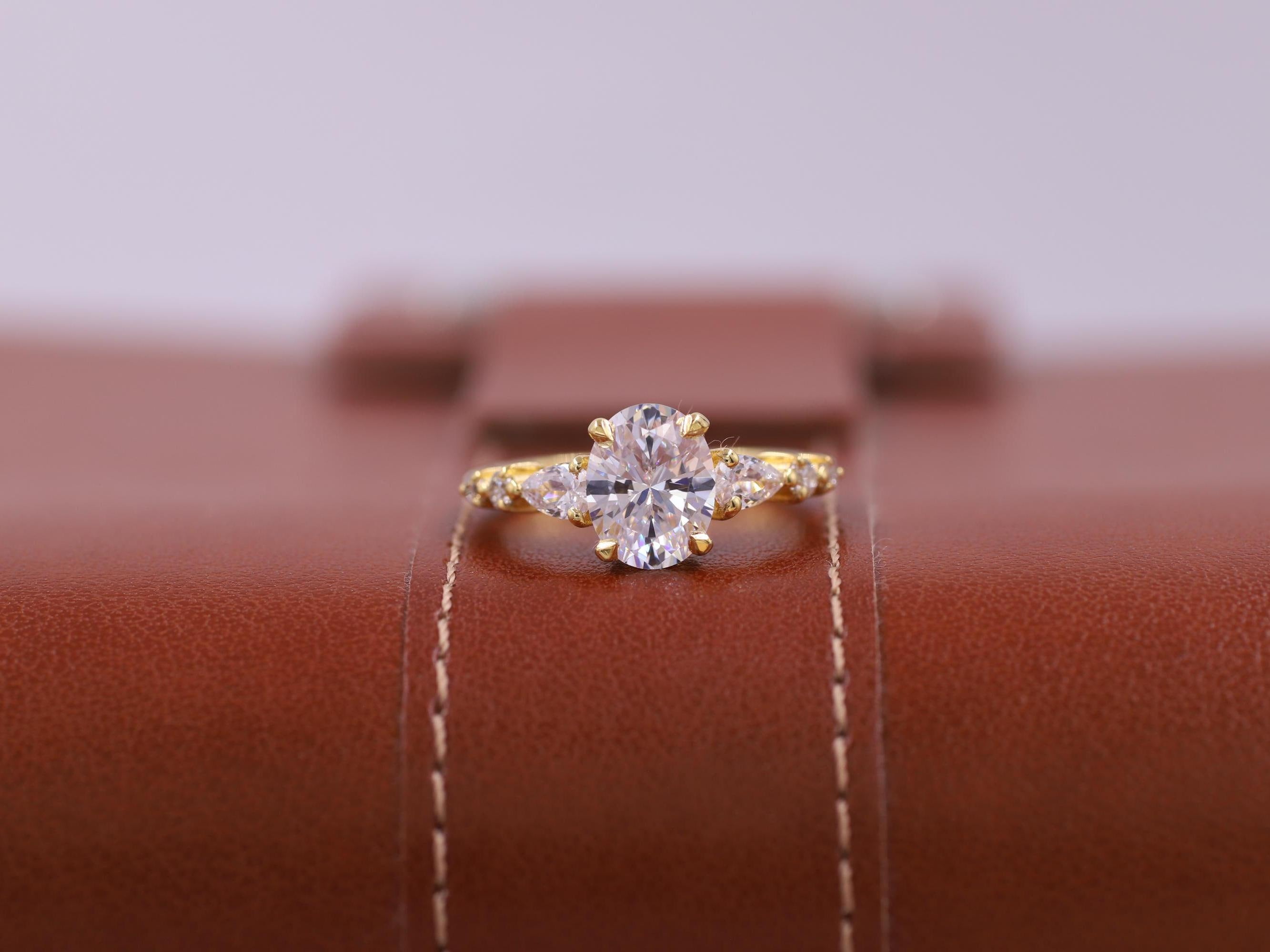 Genuine Lab Grown Diamond Ring, 14K Solid Gold Wedding Ring, Oval Diamond Engagement Ring, Seven Diamond Ring, Anniversary Gift for Women