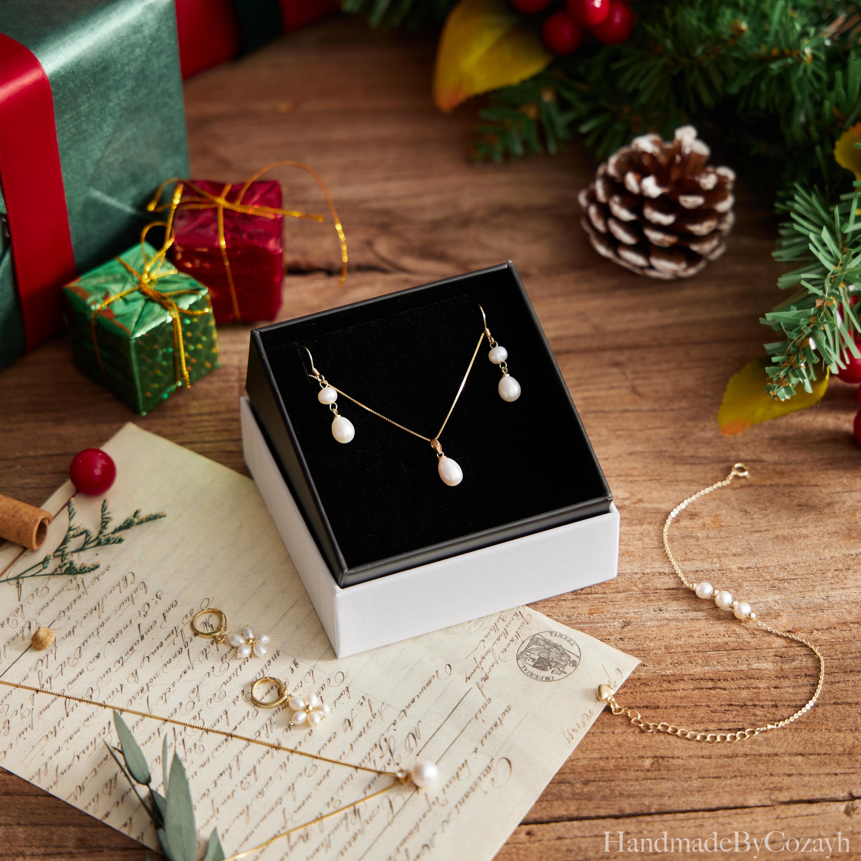 Minimalist CZ Diamond Pearl Earrings, Freshwater Pearl Earrings, Elegant Pearl Dangles, Wedding Pearl Jewelry, Bridesmaid Gift, Gift for Mom