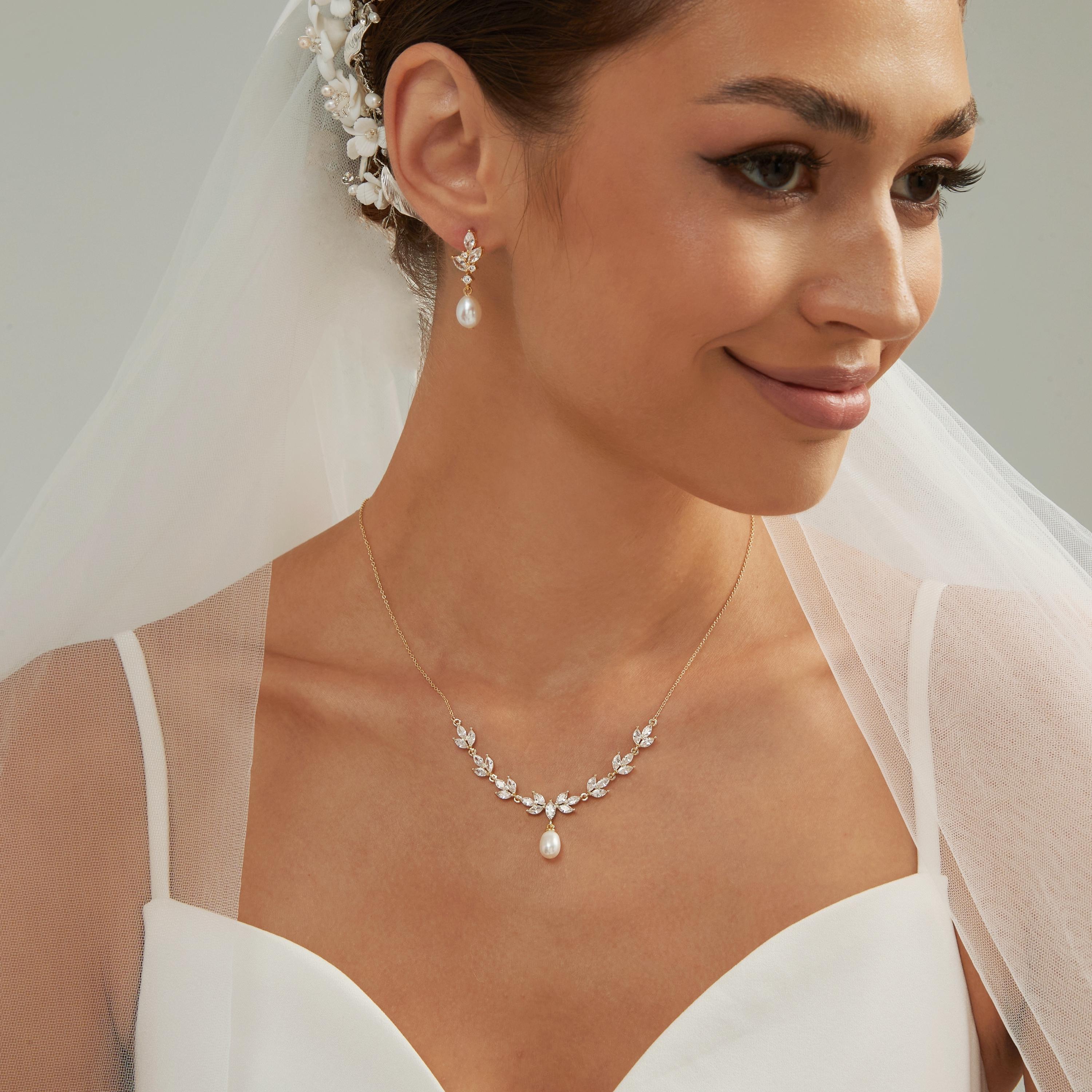 Diamond Pearl Drop Earrings,Freshwater Pearl Earrings,Crystal Bridal Earrings,Gold Leaf Diamond Earrings,Wedding Earrings,Bridesmaid Gift