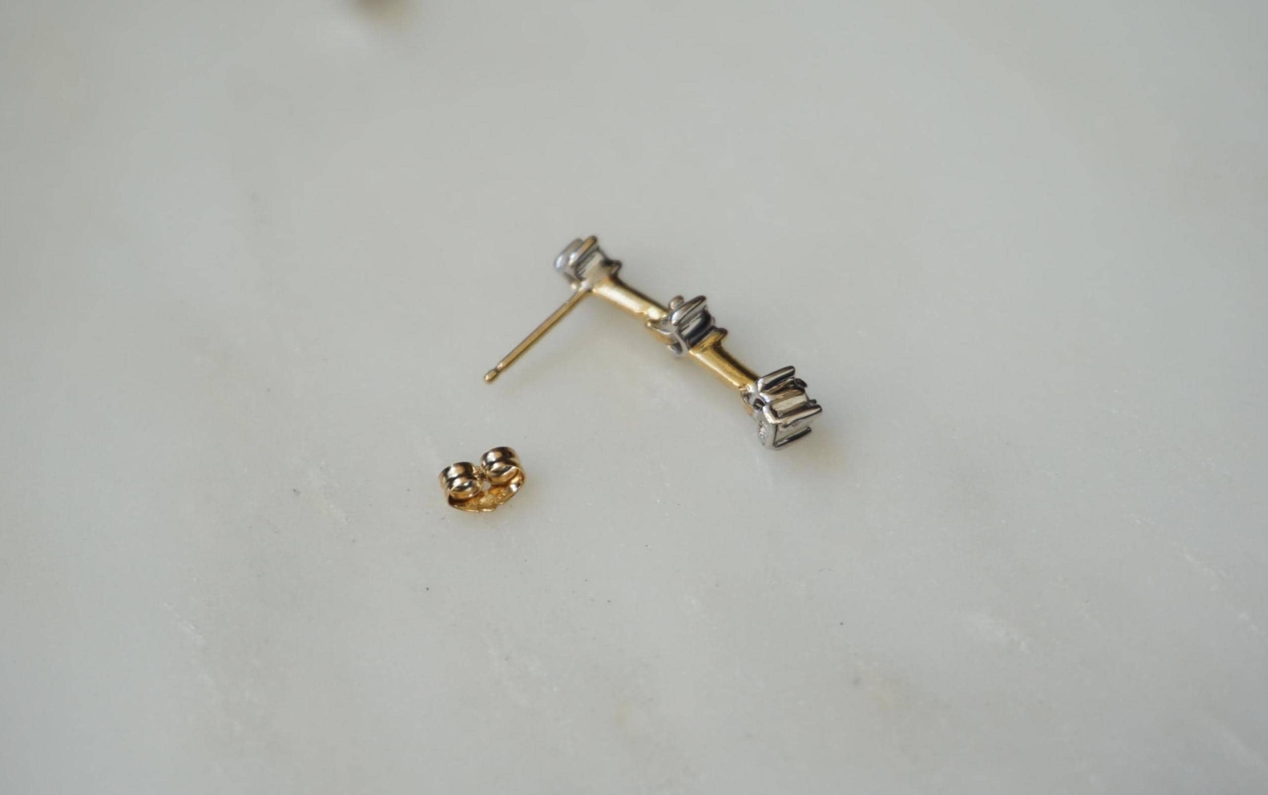 3-Diamond Straight Line Earrings / Vintage Estate 1990S 14K Gold 0.10TCW Brilliant Diamond Three-Stone Straight Line Dangle Drop Earrings