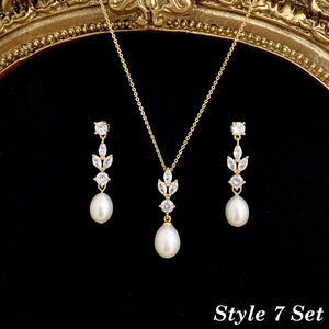 Diamond Pearl Drop Earrings,Freshwater Pearl Earrings,Crystal Bridal Earrings,Gold Leaf Diamond Earrings,Wedding Earrings,Bridesmaid Gift