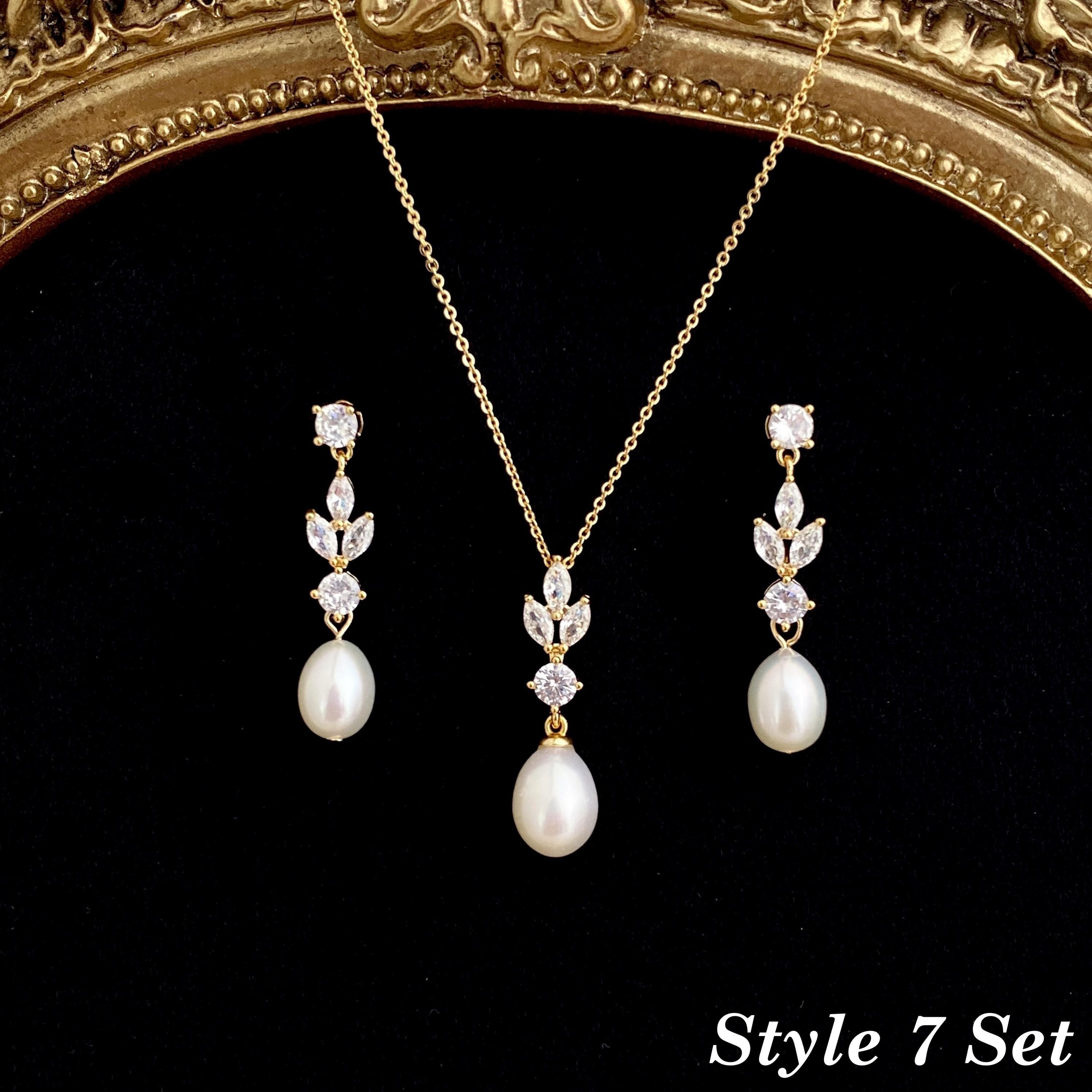 Diamond Pearl Drop Earrings,Freshwater Pearl Earrings,Crystal Bridal Earrings,Gold Leaf Diamond Earrings,Wedding Earrings,Bridesmaid Gift