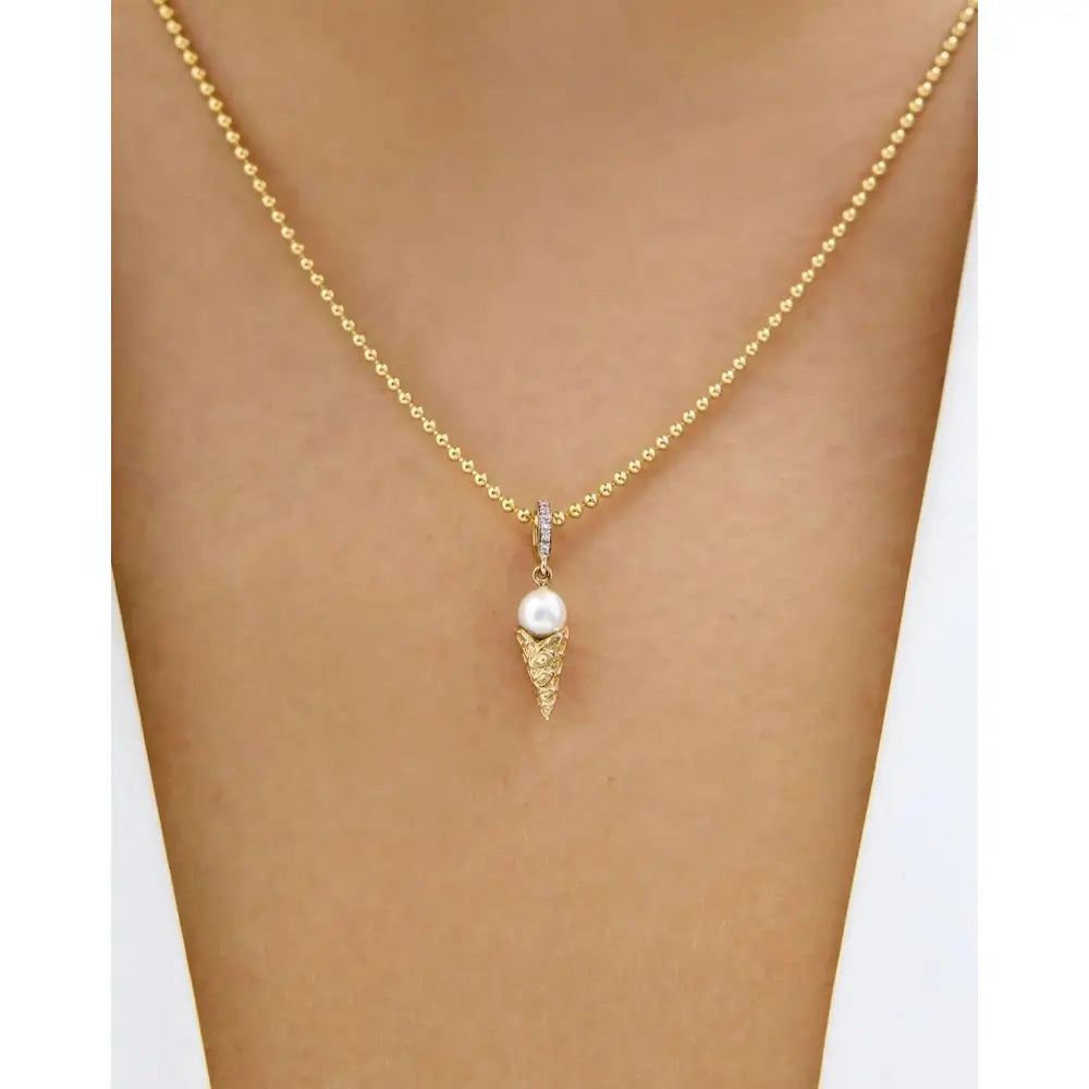 Irresistible Gelato Charm for Sweet Moments.