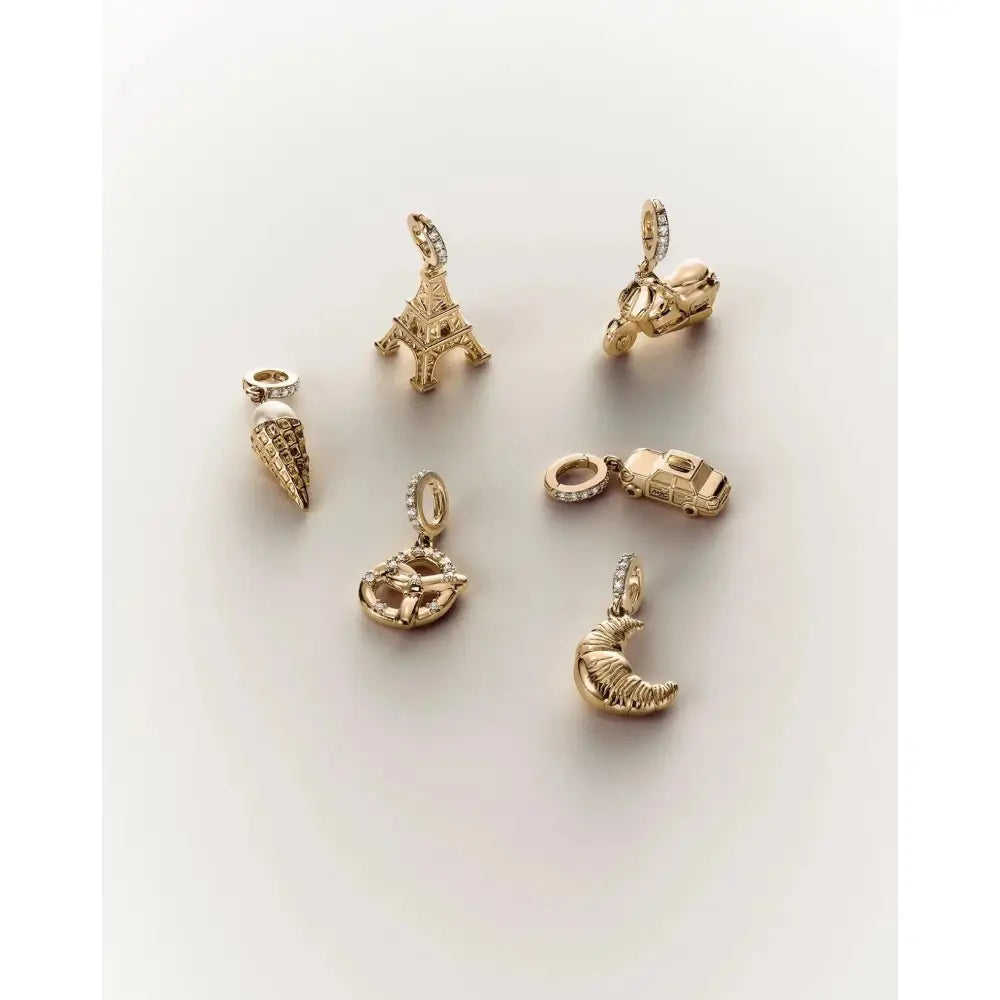 Irresistible Gelato Charm for Sweet Moments.