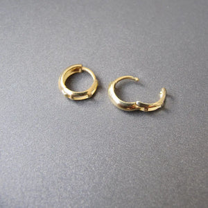 Luxurious 18K Solid Gold Bold Huggie Hoop Earrings - 3mm Sleek Sleeper Design, Available as a Single or Pair.