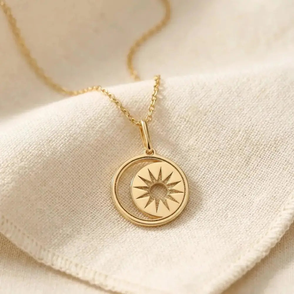 Radiant 14K Yellow Gold Star & Moon Crescent Pendant Necklace - 18" Elegance.