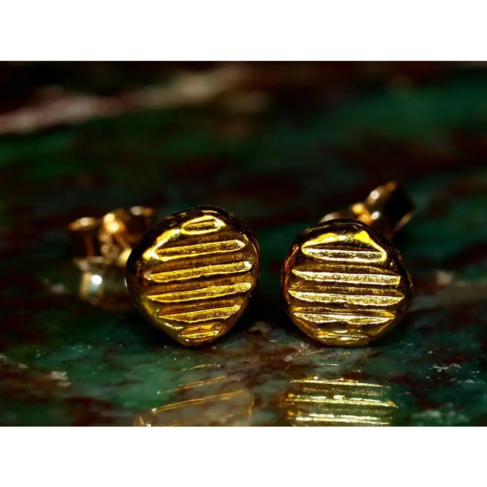 Sleek 24K Gold 5mm Minimalist Parallel Line Stud Earrings - Timeless Solid Gold Design.