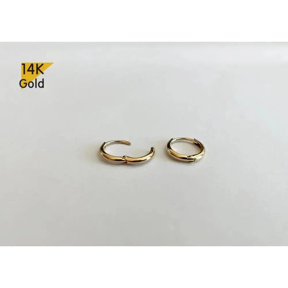 Stunning 14K Solid Gold Minimalist Hoop Earrings - Elegant and Versatile, Available as Single or Pair.