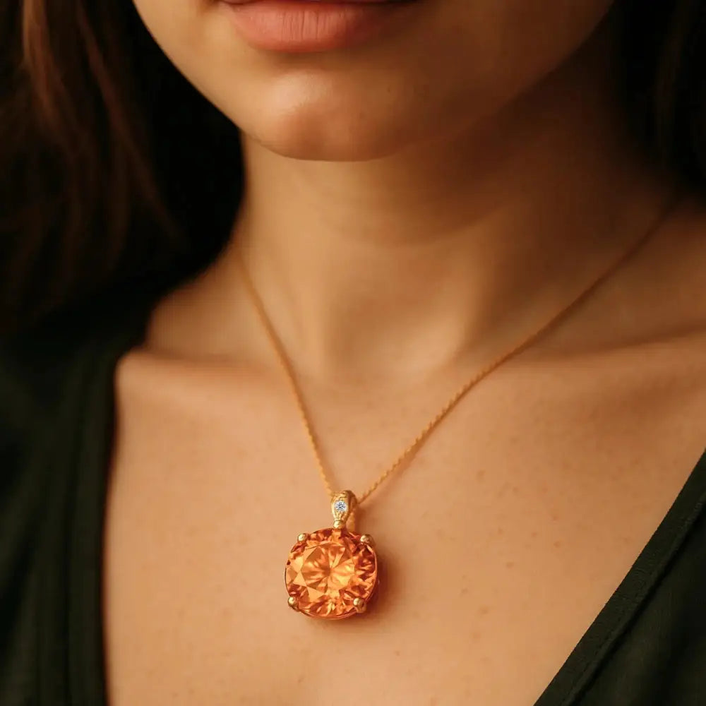 Stunning 14K Yellow Gold Citrine and Diamond Pendant Necklace.