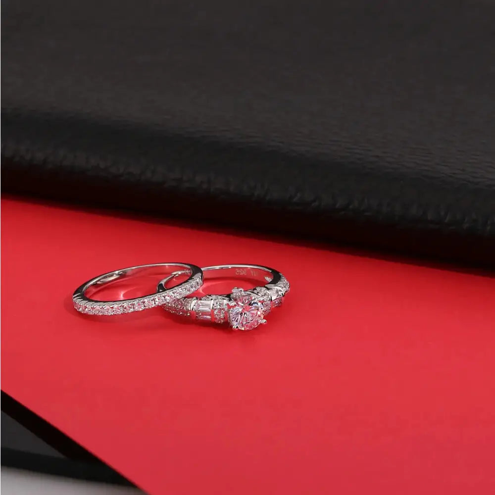 Stunning 2 Carat Round Brilliant-Cut CZ Engagement Ring Set in 925 Sterling Silver – Elegant Two-Tier Stackable Design for Proposals & Anniversaries.