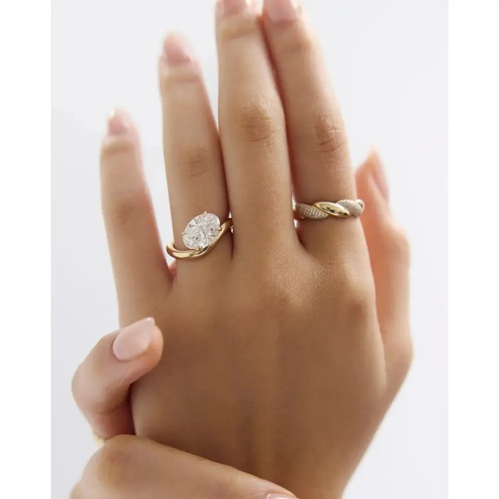 Stunning 3.30ct Oval Diamond Wave Engagement Ring in 14K Gold.