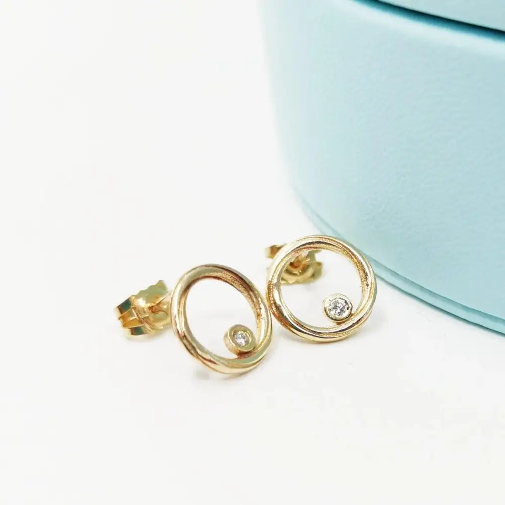 Stunning 9ct Yellow Gold Diamond Twist Pendant & Earrings Set - Exquisite Continuum Design Jewelry for Women.