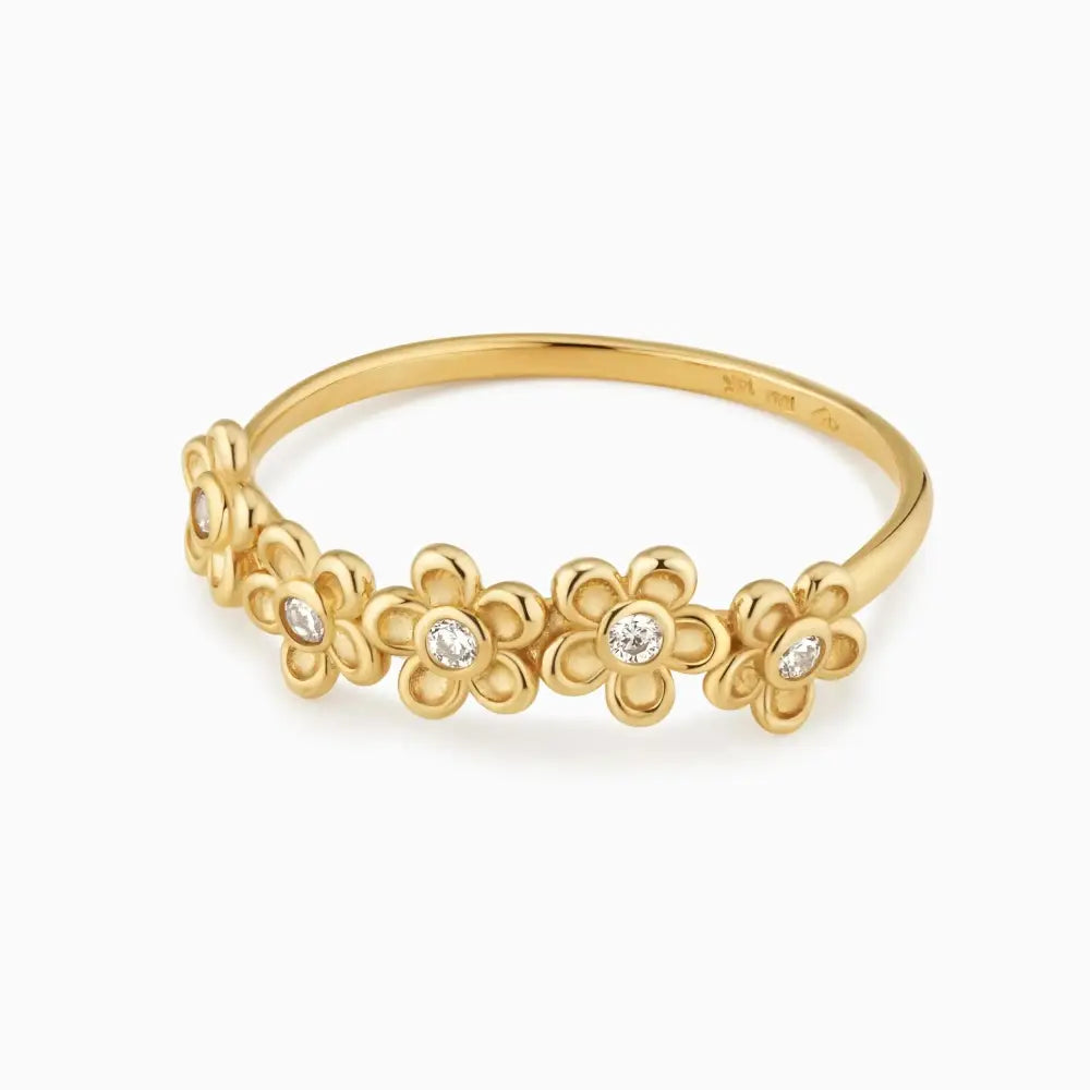 Stunning Blossom Ring - Embrace Nature's Elegance.