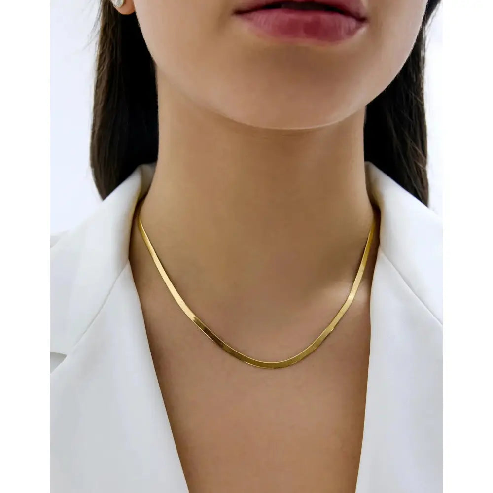 Stunning Herringbone Chain Necklace for Effortless Elegance.