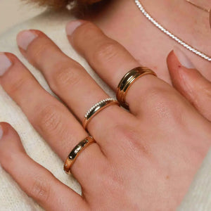 Stunning Solid Gold Topaz Eternity Ring - A Timeless Treasure.