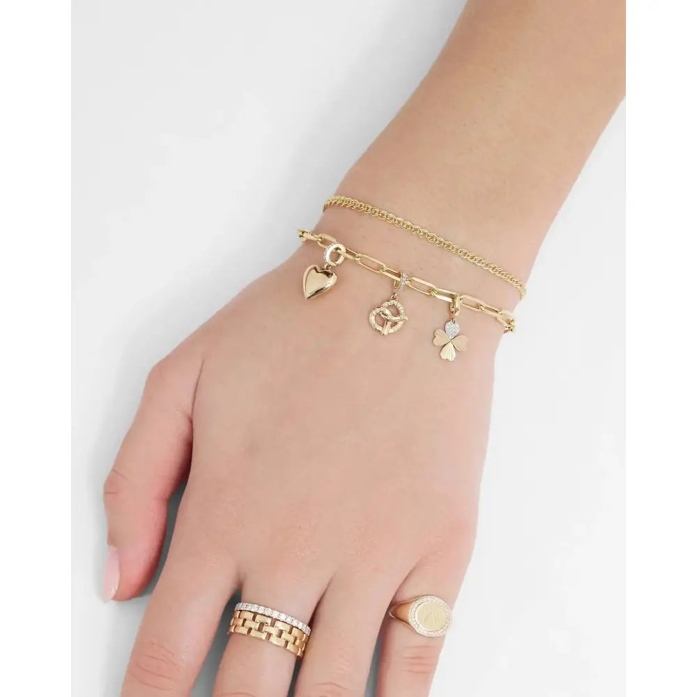 Stylish Paperclip Chain Bracelet - Modern Elegance for Every Occasion.