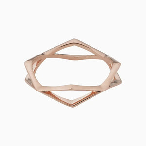 Vintage 1975 Bow Ring – Timeless Elegance and Charm.